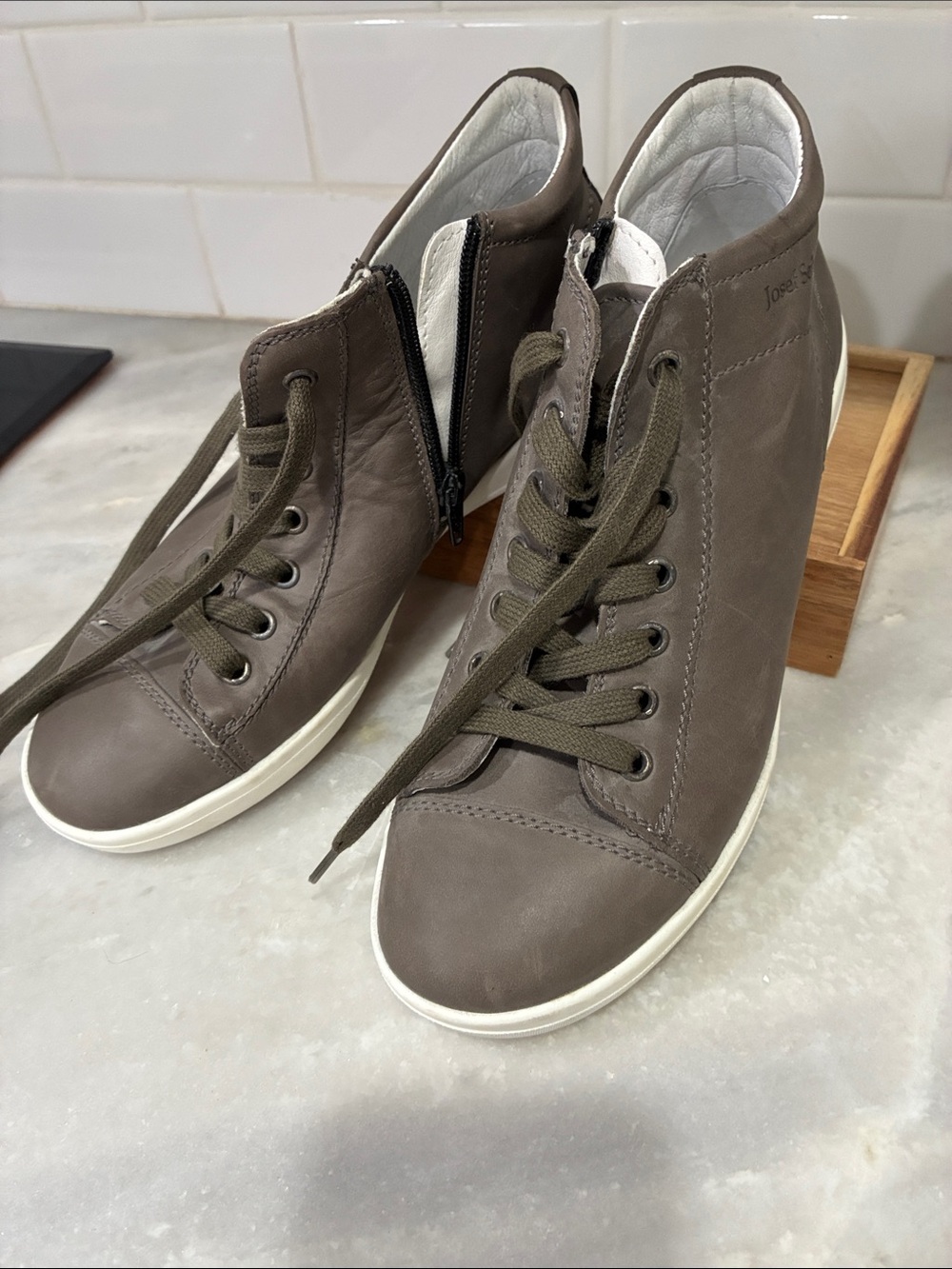 Josef Seibel Olive-Taupe Leather Wedge Sneakers 7.5 like new